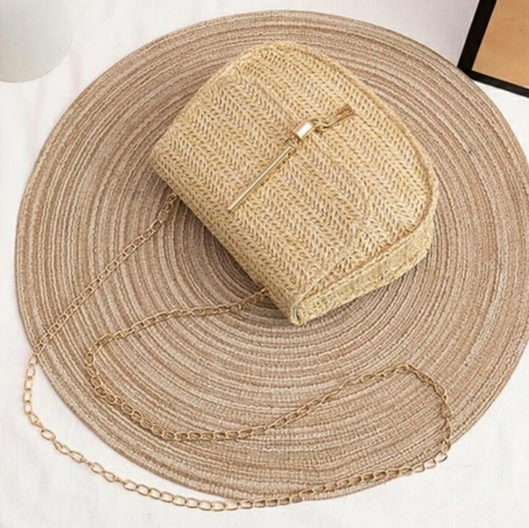 Mini Crossbody Straw Bag - Picture 2 of 11